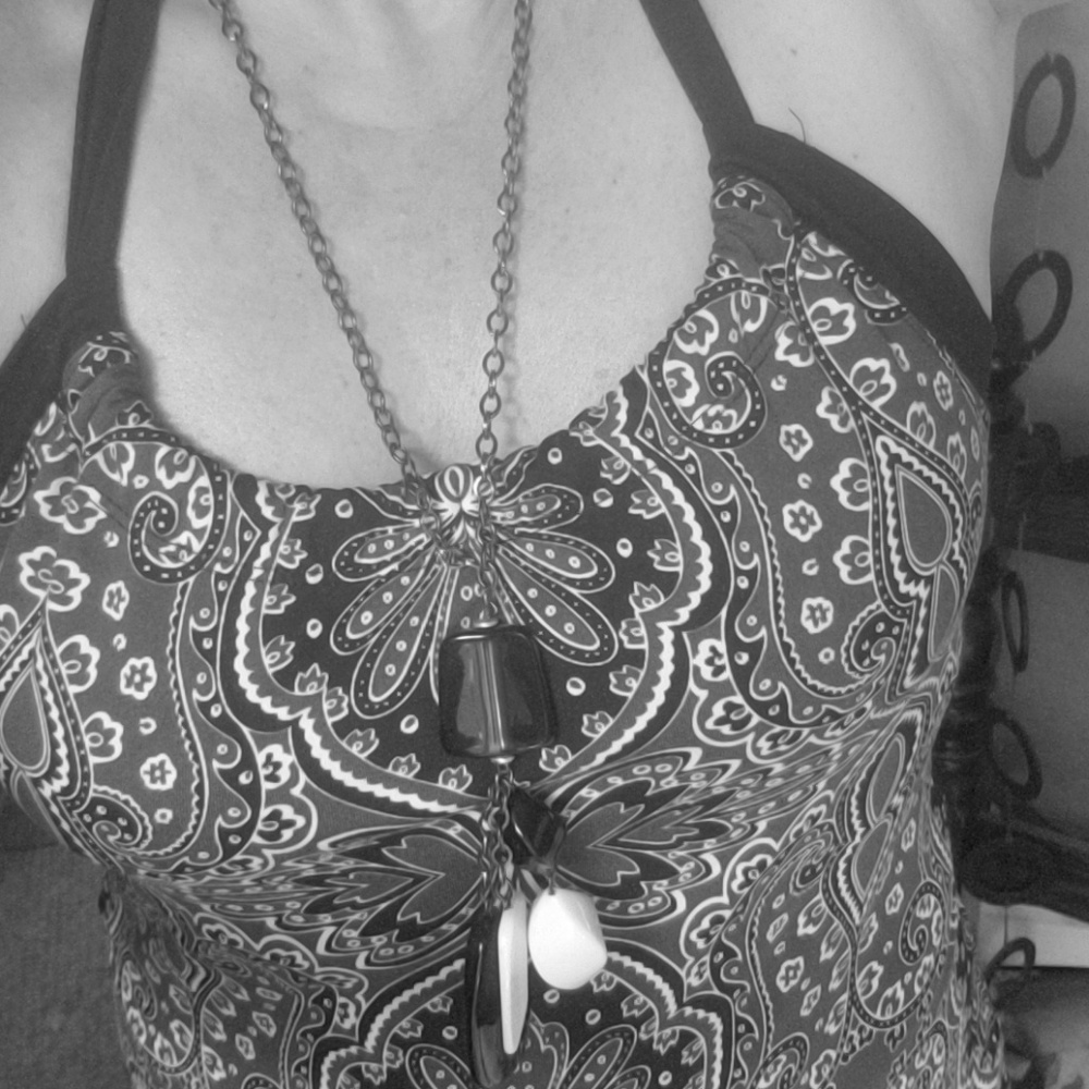 Long necklace - Picture 2 of 5